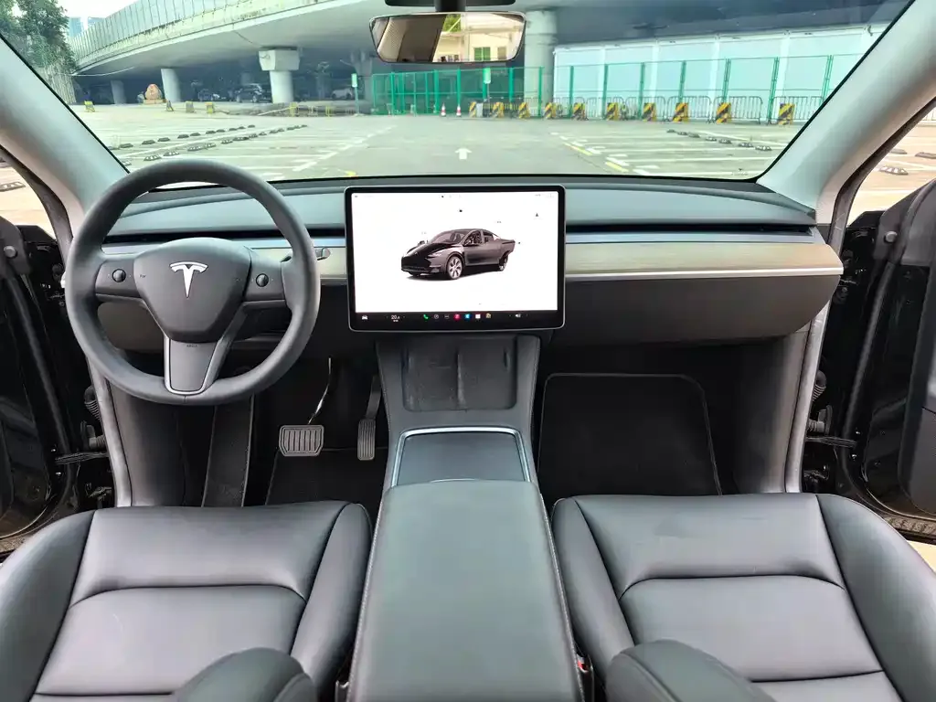 Tesla Model Y — фото 7