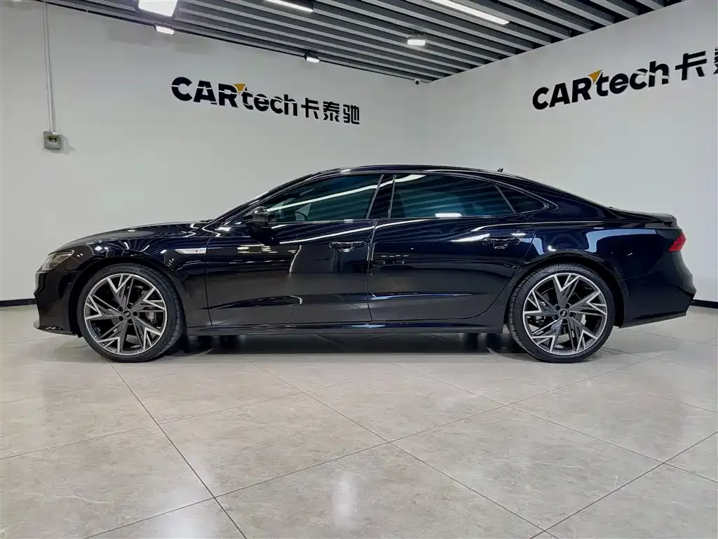 Audi A7L 2024 из CN, фото 7