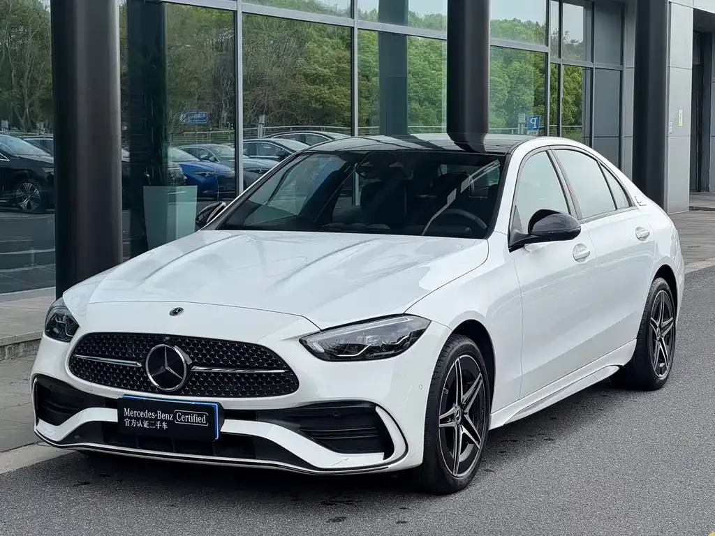 Mercedes-Benz C-Class — фото 1