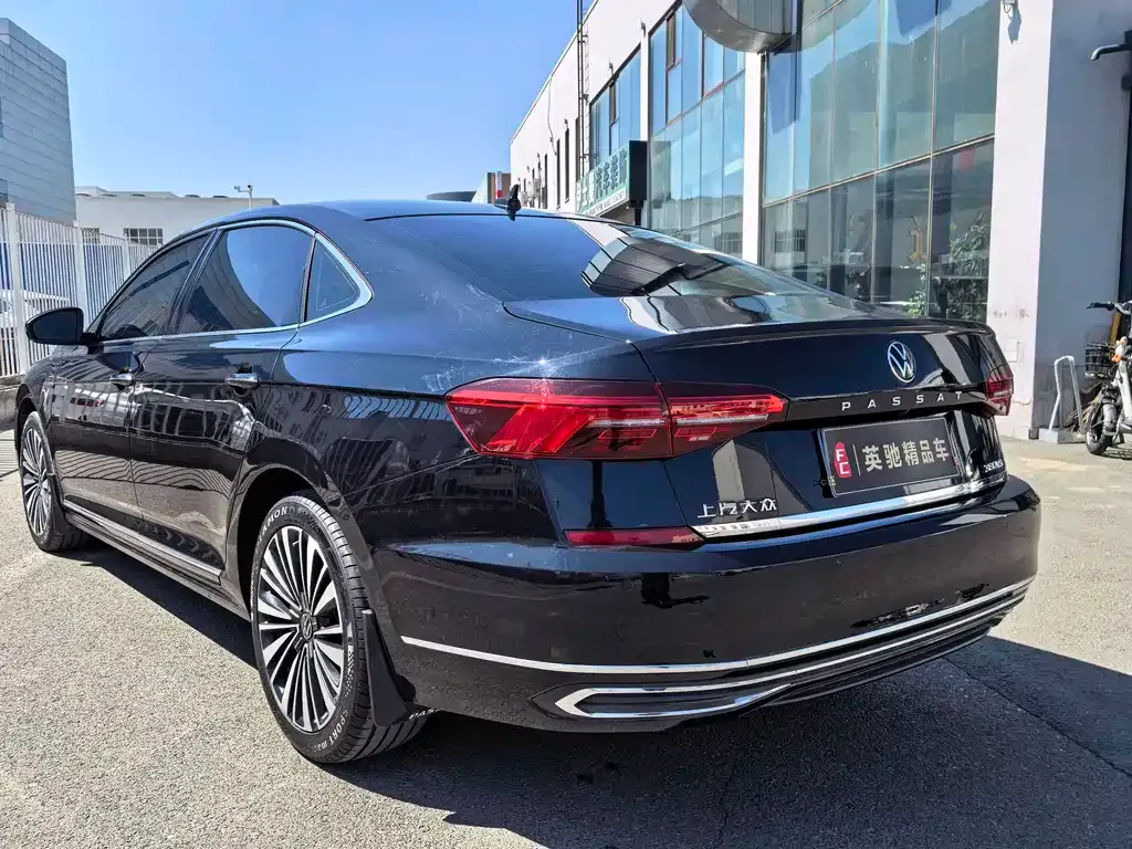 Volkswagen Passat — фото 5