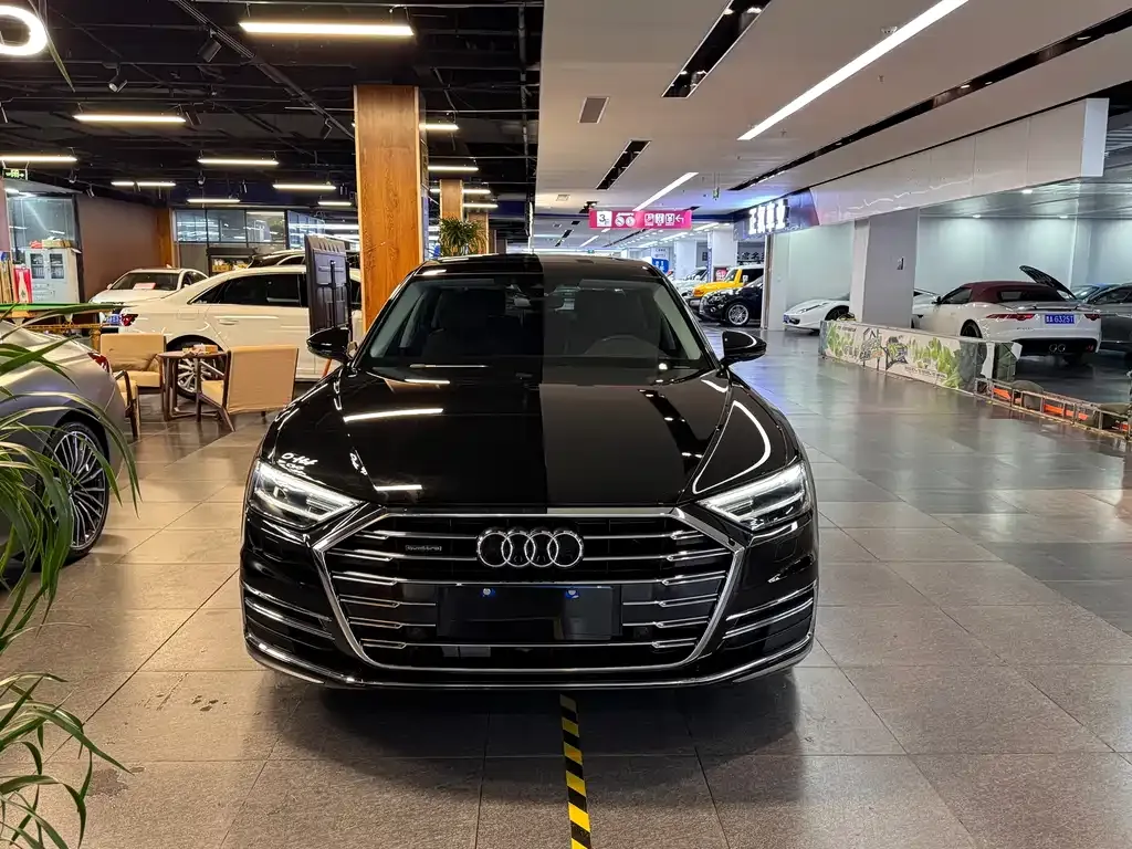 Audi A8 — фото 7
