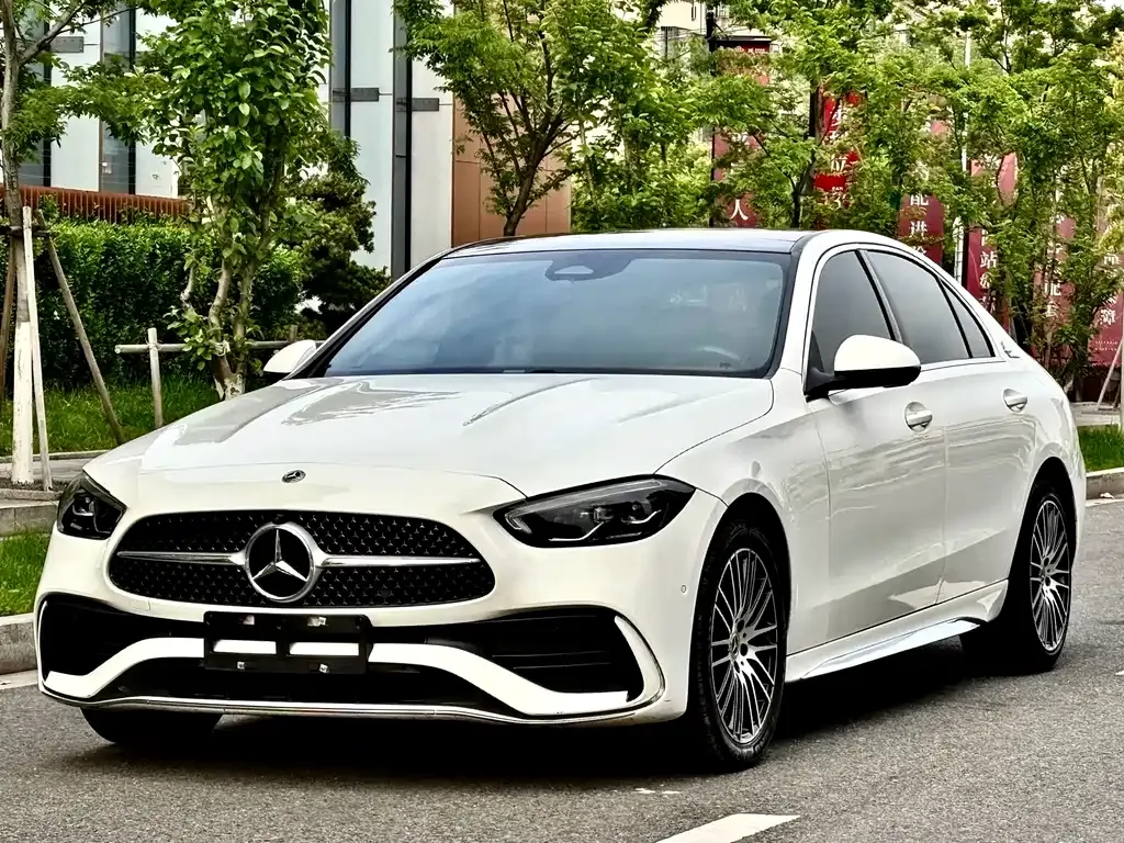 Mercedes-Benz C-Class — фото 1
