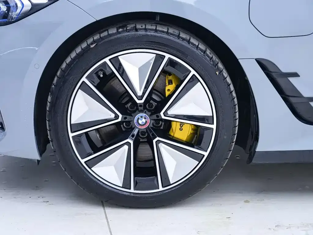 BMW i3 2024 из CN, фото 9