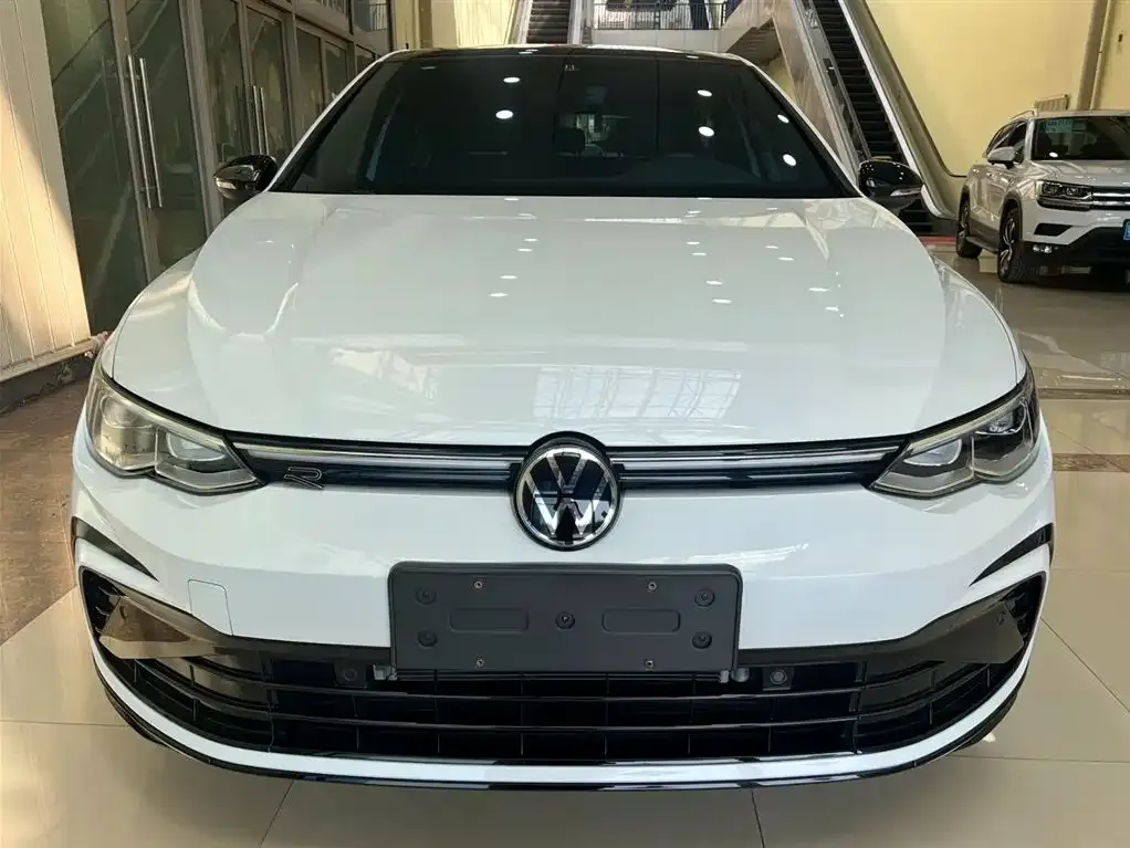 Volkswagen Golf — фото 8