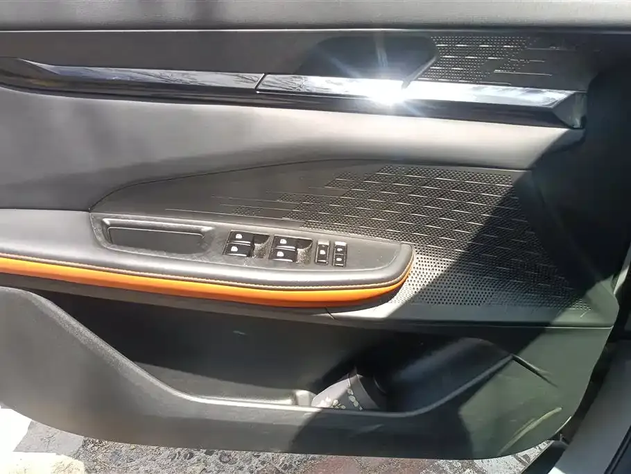 Changan UNI-V 2023 из CN, фото 4