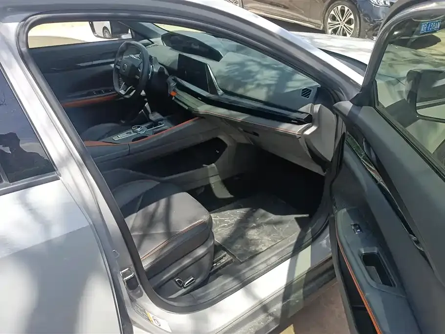 Changan UNI-V 2023 из CN, фото 3