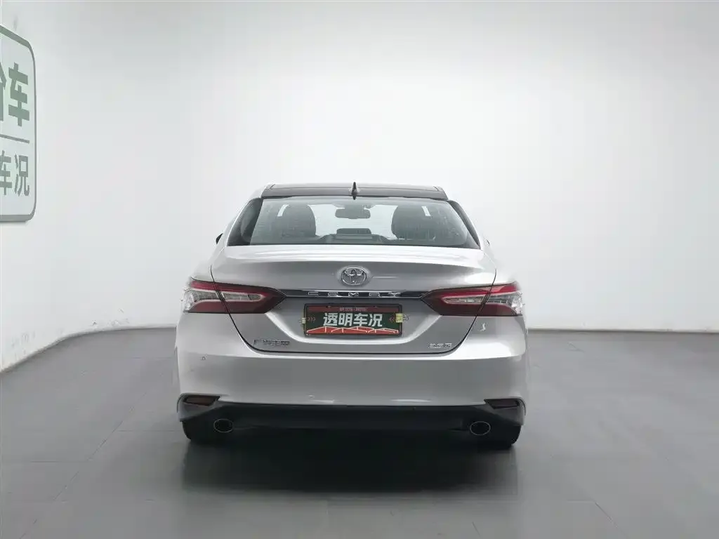 Toyota Camry 2022 из CN, фото 2