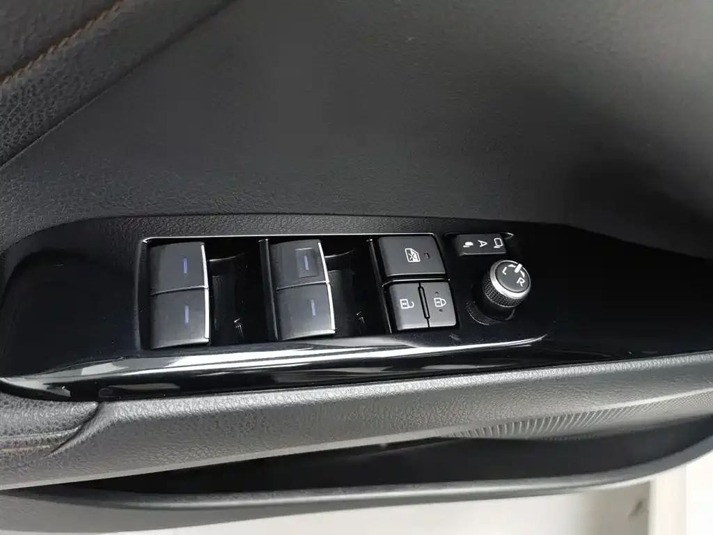 Toyota Camry 2022 из CN, фото 8
