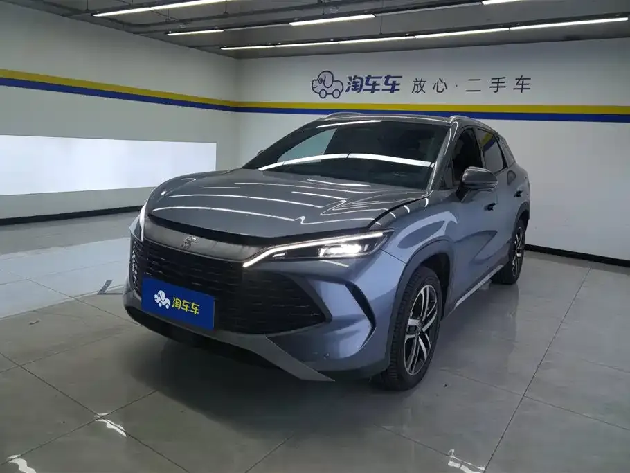 BYD L DM-i — фото 1