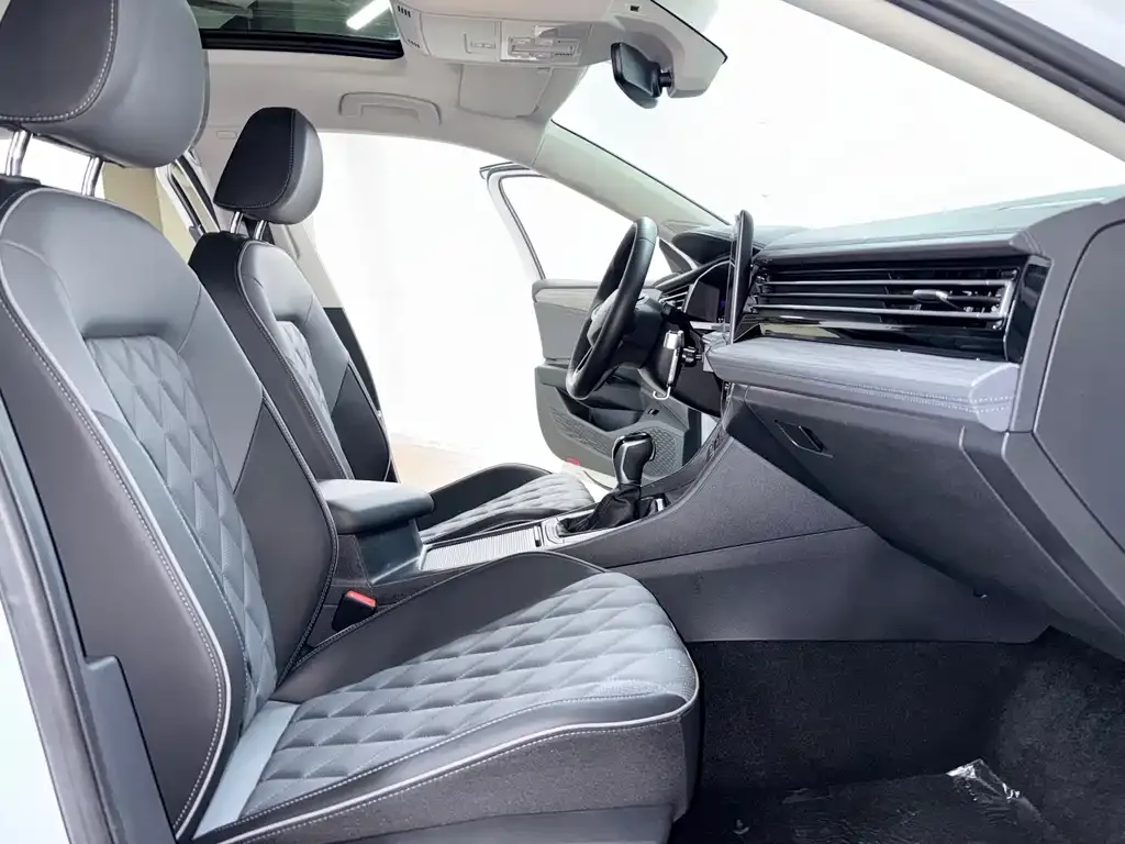 Volkswagen Sagitar 2023 из CN, фото 10