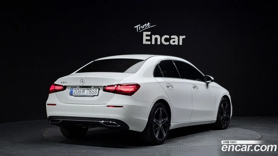 Mercedes-Benz A-Class — фото 6