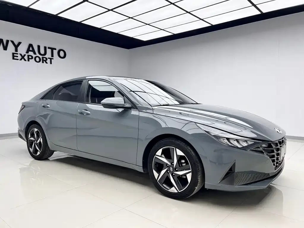 Hyundai Elantra — фото 2