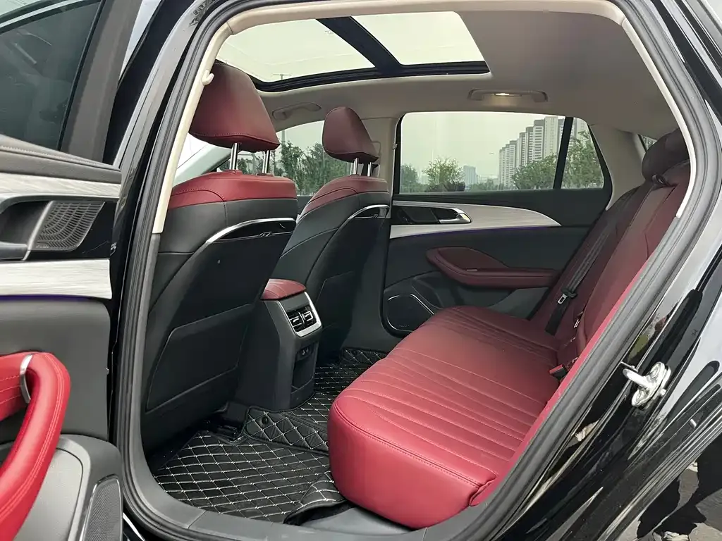 Hongqi H5 2025 из CN, фото 3