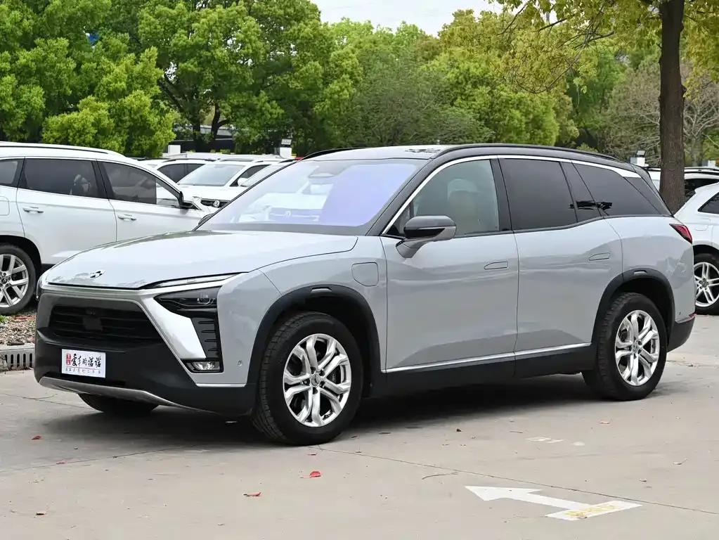 NIO ES8