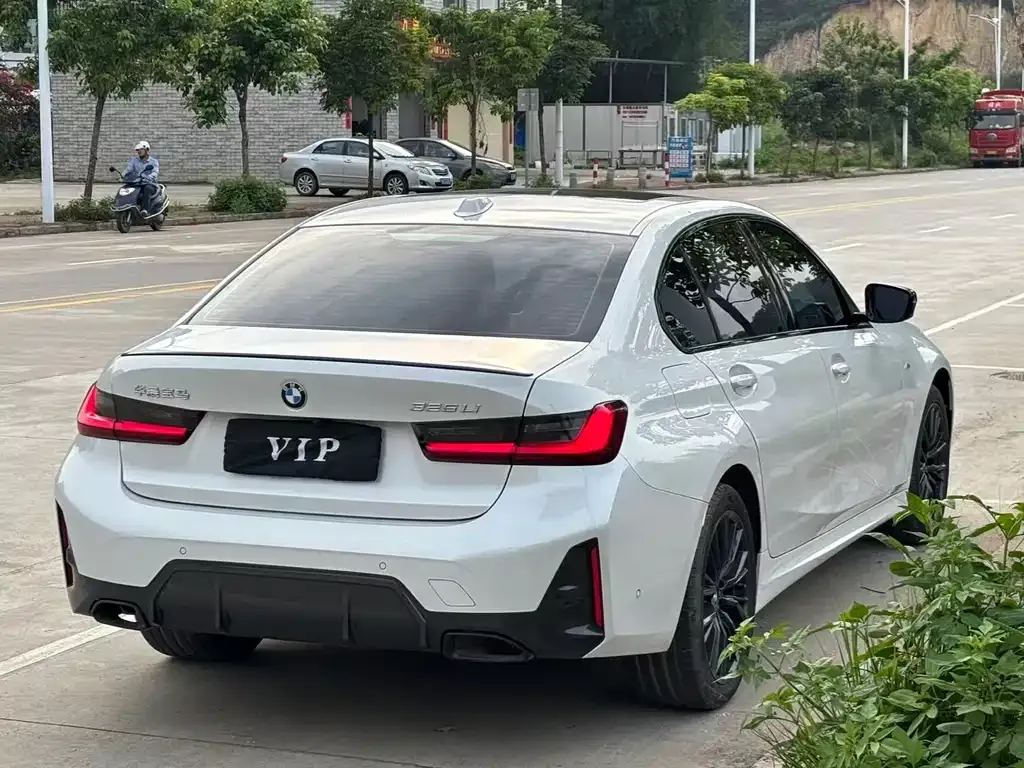 BMW 3 Series 2023 из CN, фото 3