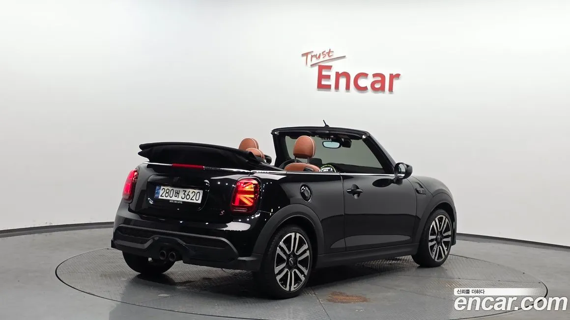 Mini Cooper Convertible — фото 3