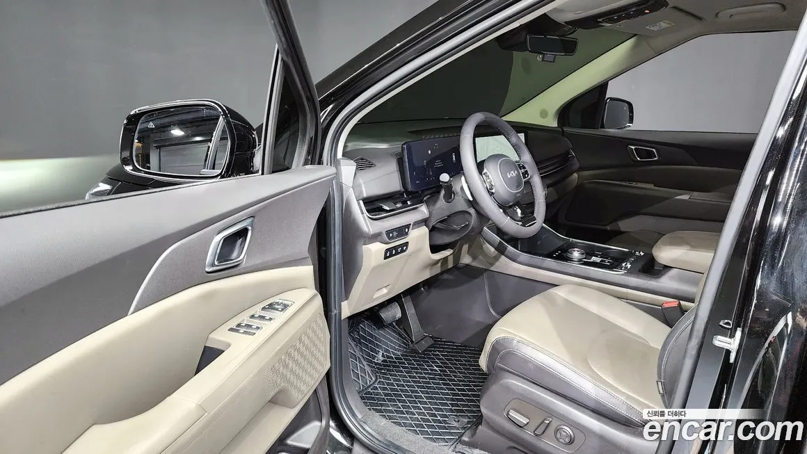 Kia Carnival — фото 10