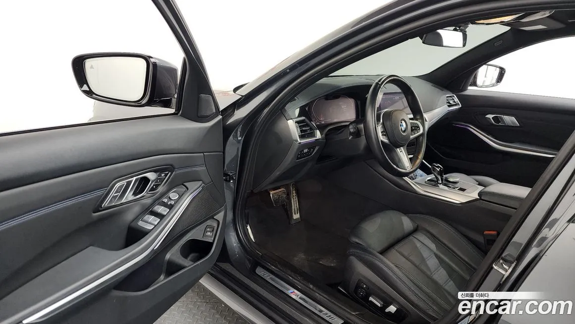 BMW 3-Series 2022 из KR, фото 4