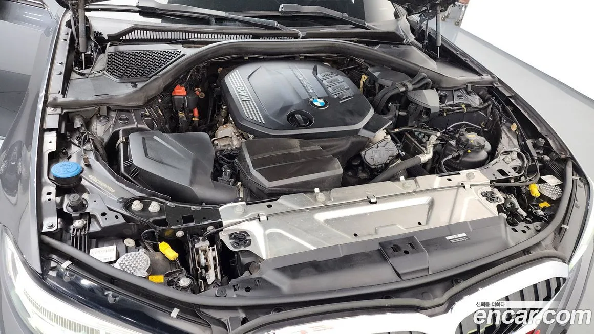 BMW 3-Series 2022 из KR, фото 10