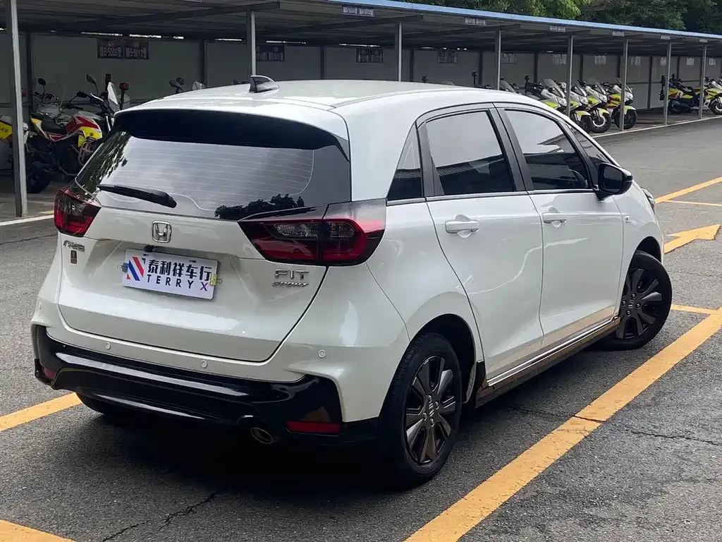 Honda Fit 2023 из CN, фото 10