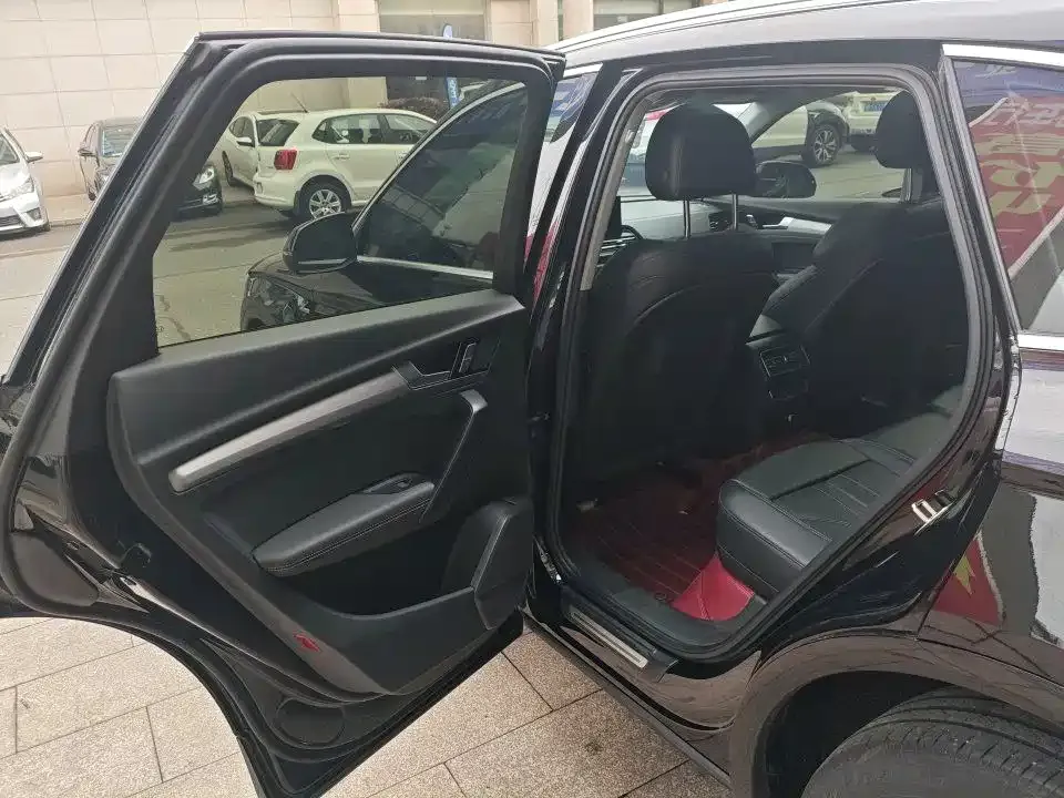 Audi Q5L 2024 из CN, фото 2