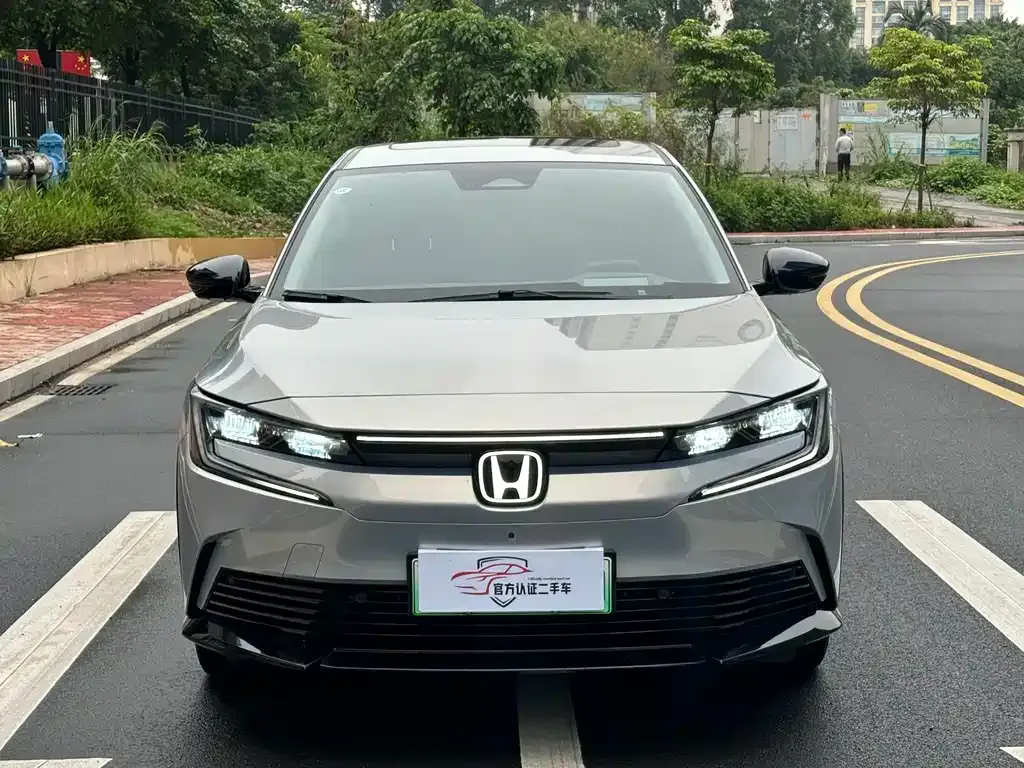 Honda e:NP2 — фото 4