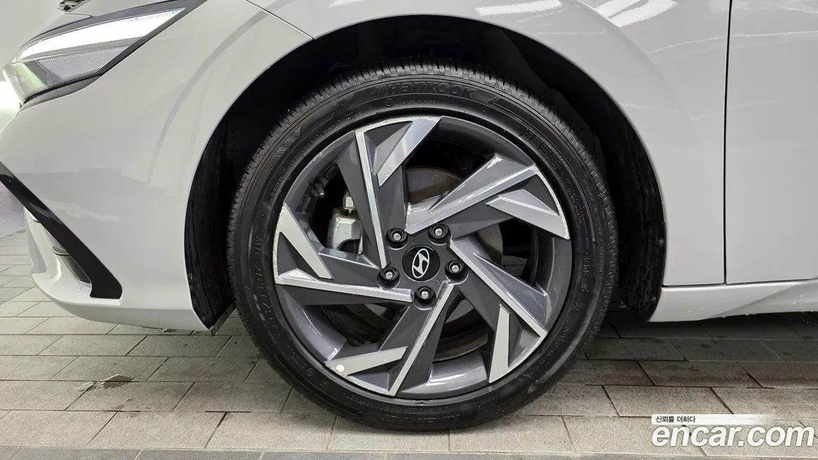 Hyundai AVANTE — фото 8