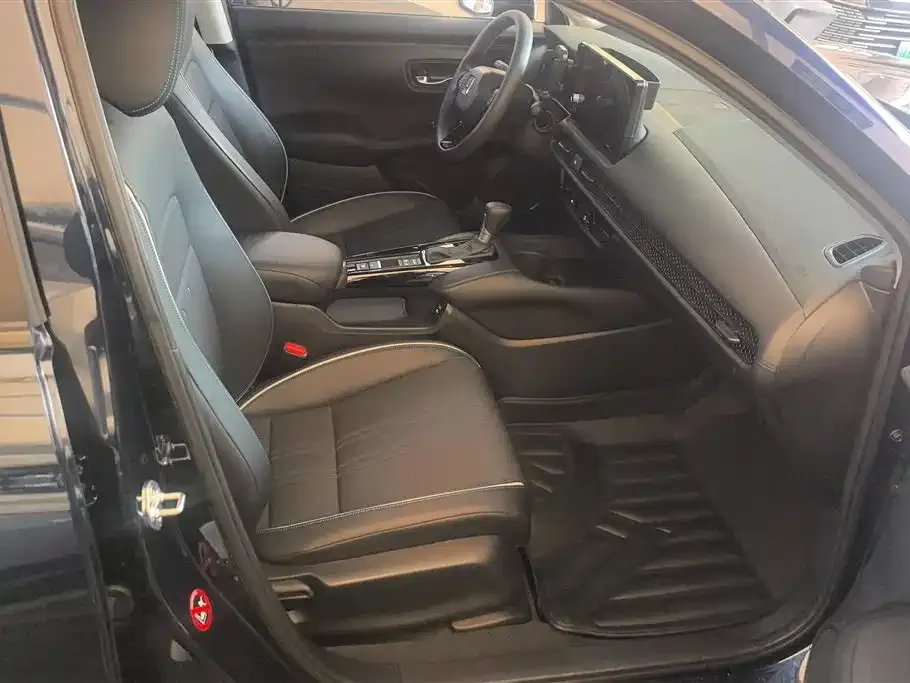 Honda HR-V 2023 из CN, фото 3