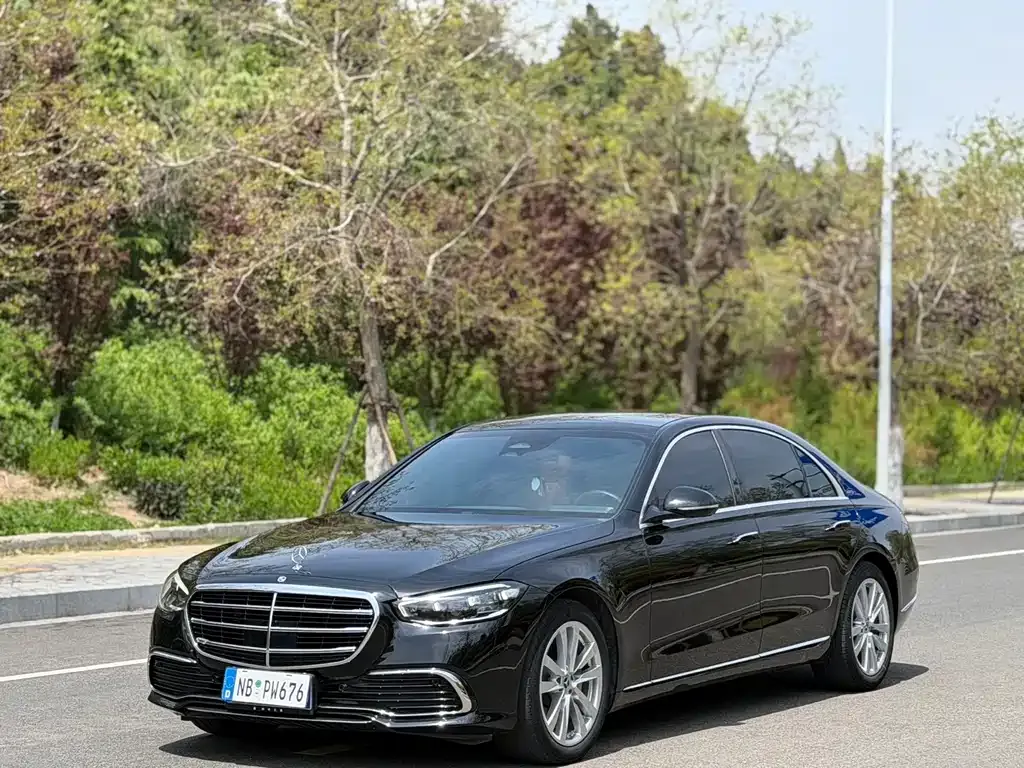 Mercedes-Benz S-Class — фото 1
