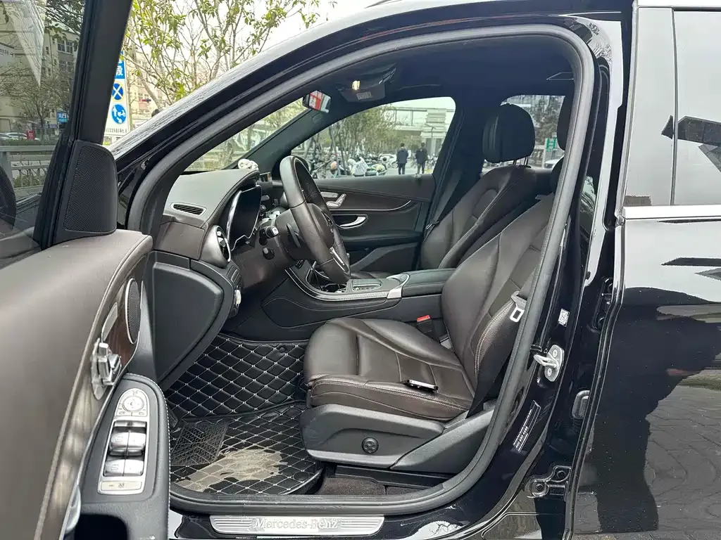 Mercedes-Benz GLC 2023 из CN, фото 7