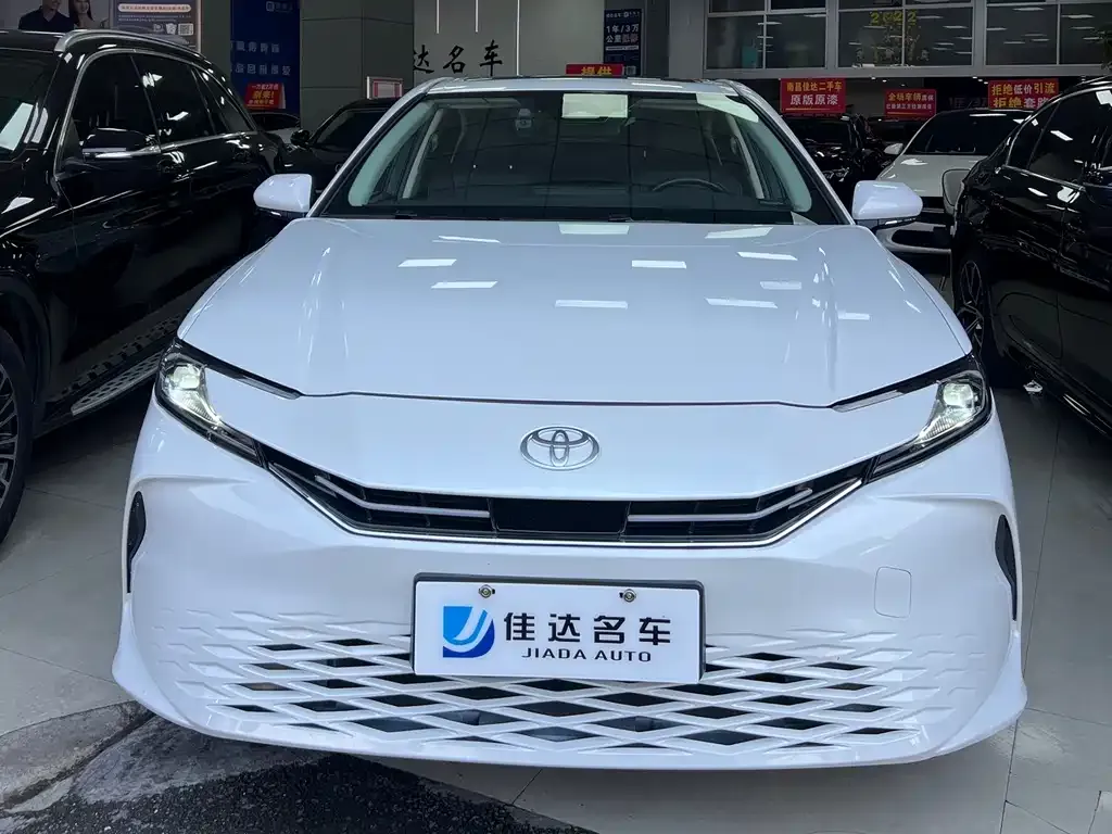 Toyota Camry 2024 из CN, фото 7
