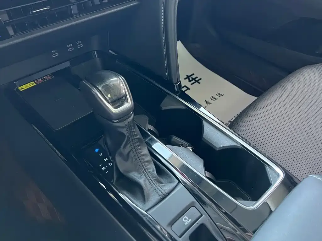 Toyota Camry 2024 из CN, фото 8