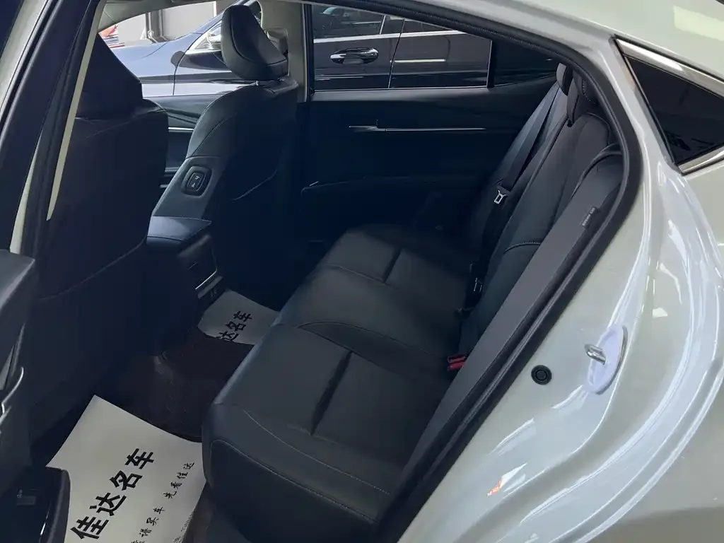 Toyota Camry 2024 из CN, фото 4