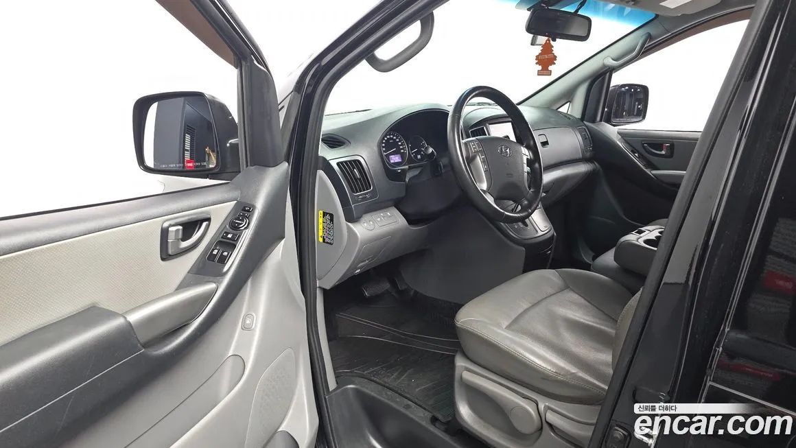 Hyundai Starex — фото 10
