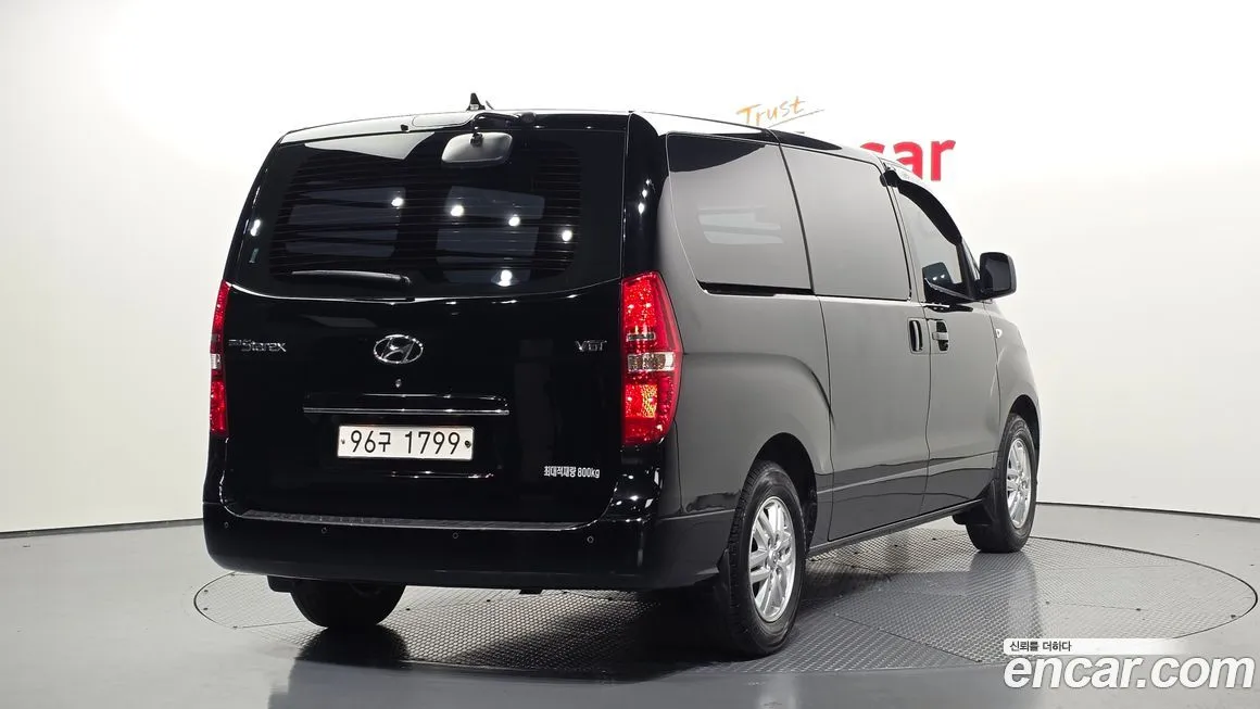 Hyundai Starex — фото 4