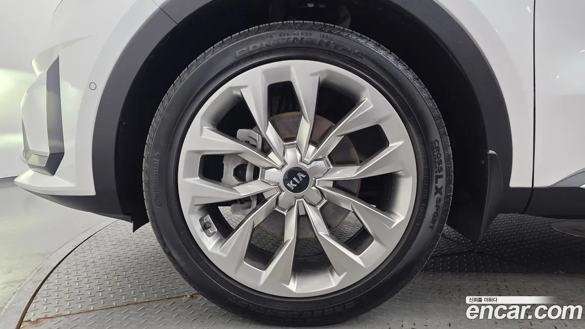 Kia Sorento — фото 7