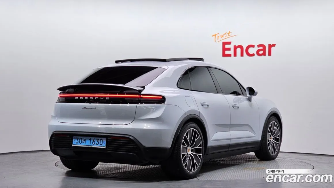 Porsche Macan 2025 из KR, фото 4