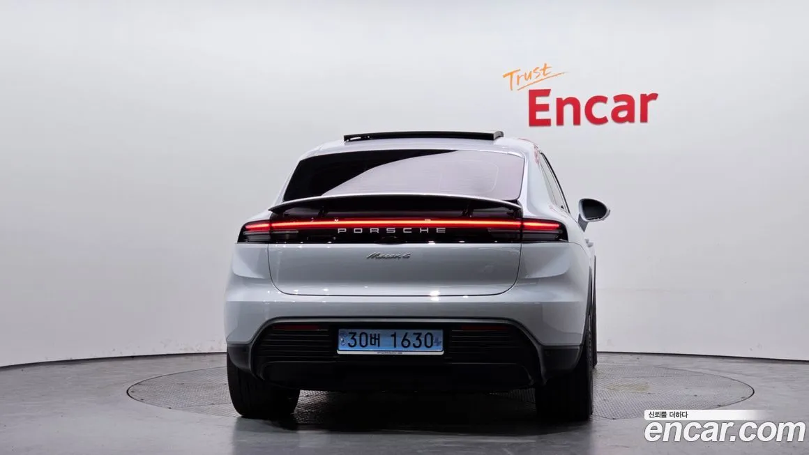 Porsche Macan 2025 из KR, фото 2