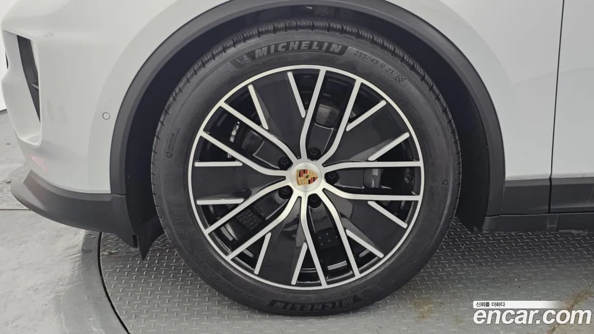 Porsche Macan 2025 из KR, фото 6