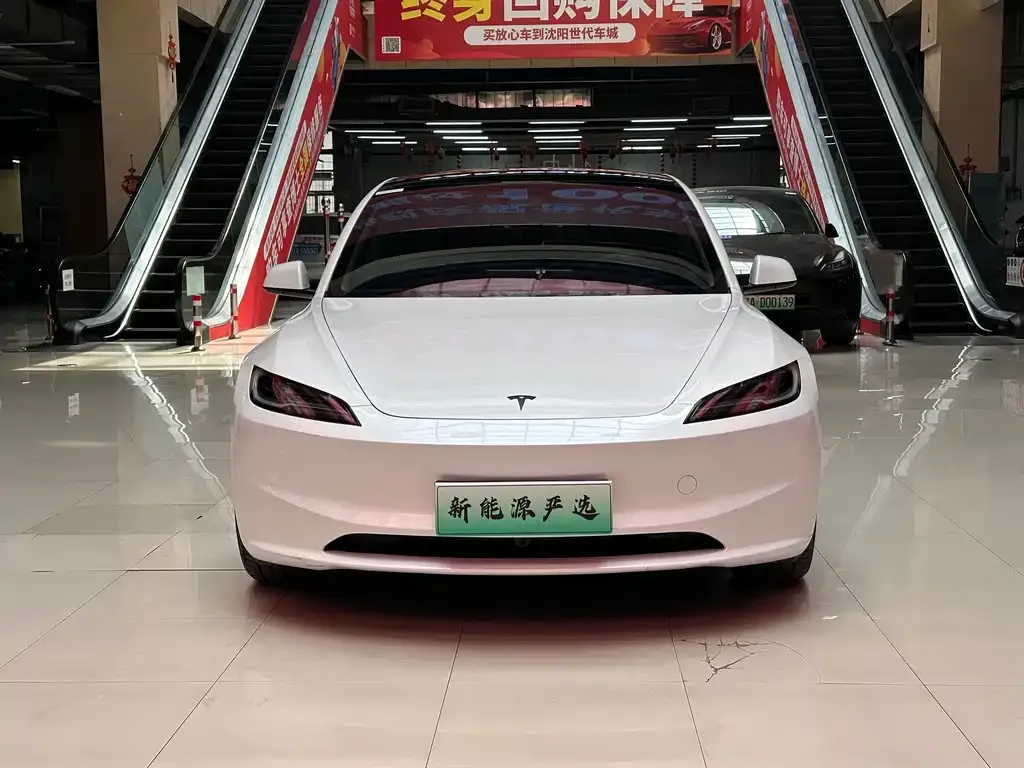 Tesla Model 3 — фото 5
