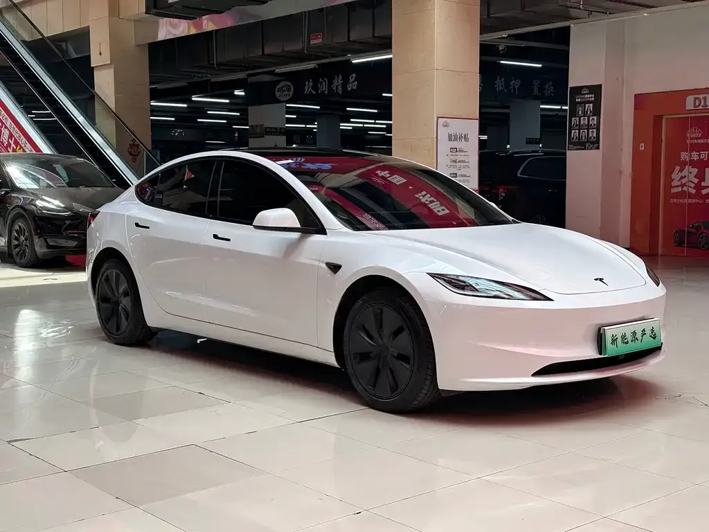 Tesla Model 3 — фото 2