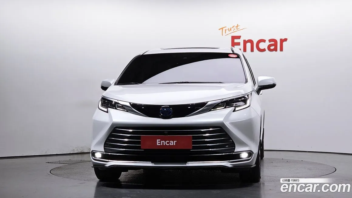 Toyota Sienna 2024 из KR, фото 2
