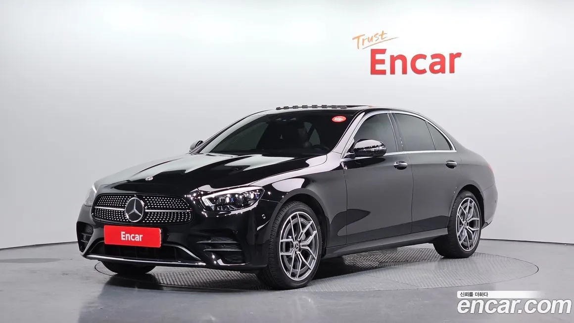 Mercedes-Benz E-Class — фото 1