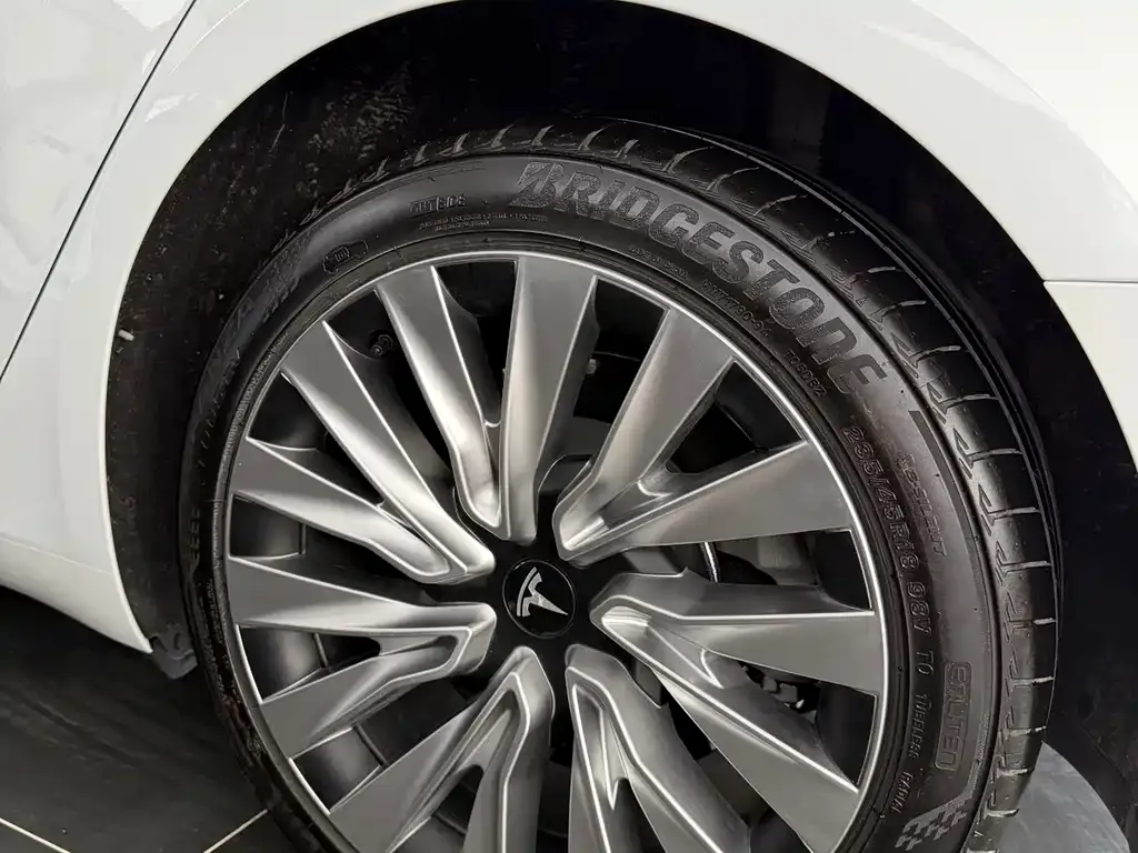 Tesla Model 3 2025 из CN, фото 6
