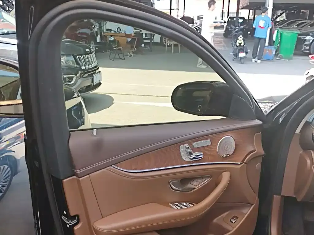 Mercedes-Benz E-Class 2023 из CN, фото 9