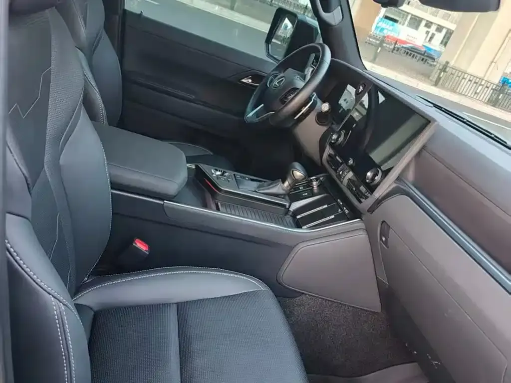 Lexus GX 2024 из CN, фото 5