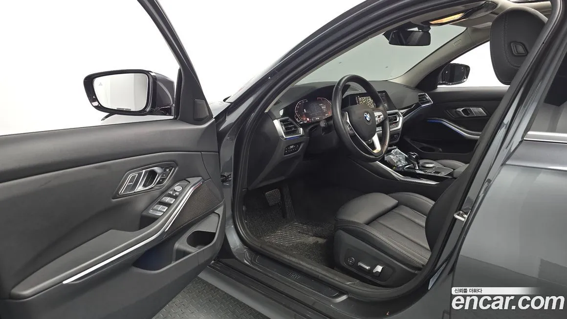 BMW 3-Series 2022 из KR, фото 9