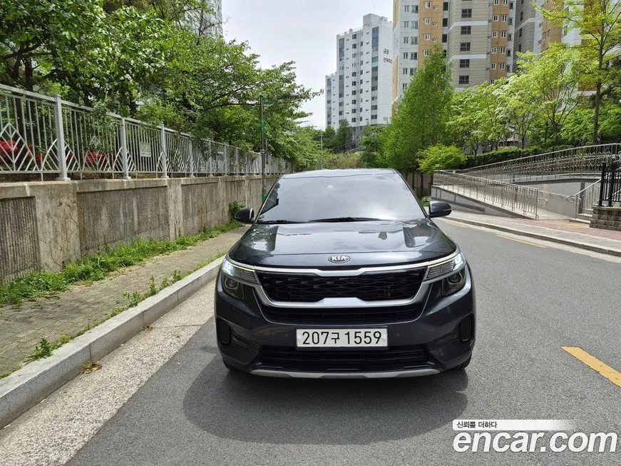Kia Seltos — фото 10