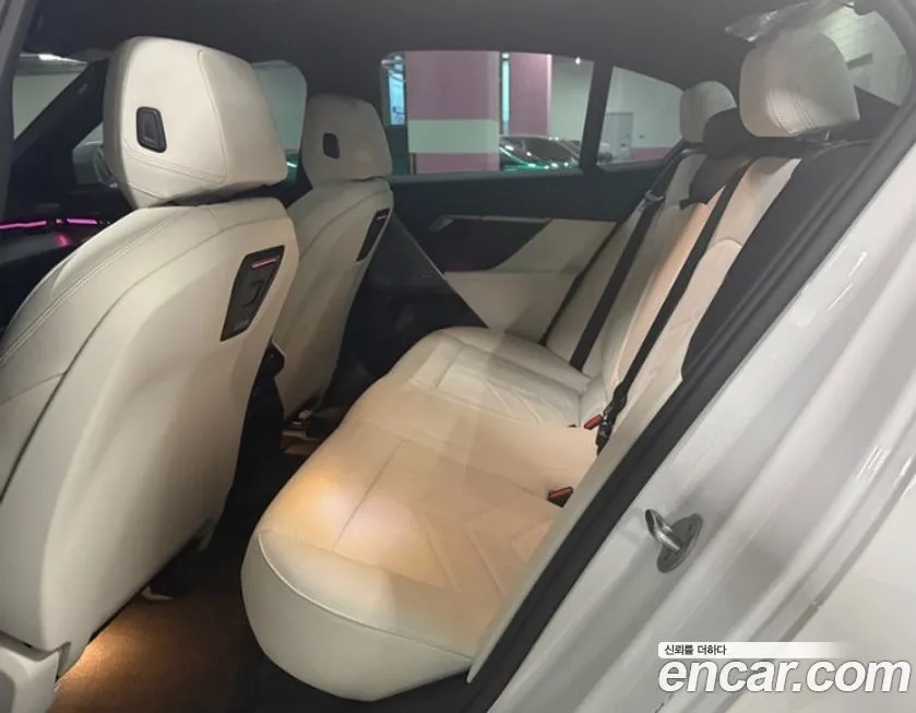 BMW 5-Series 2024 из KR, фото 1