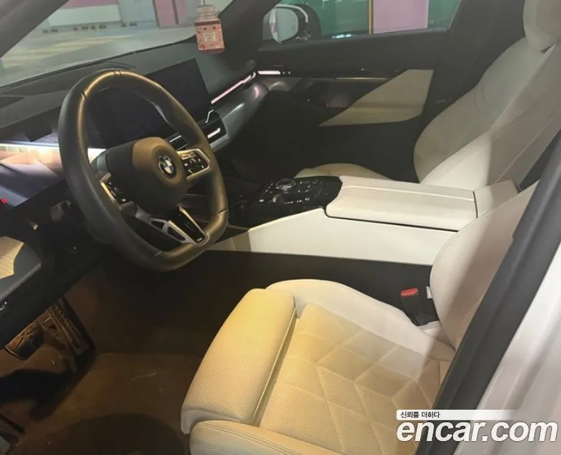 BMW 5-Series 2024 из KR, фото 3